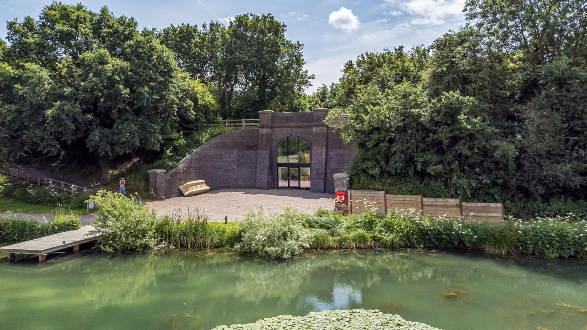 Willow Lodge At Bridge Lake Farm & Fishery Банбери Экстерьер фото