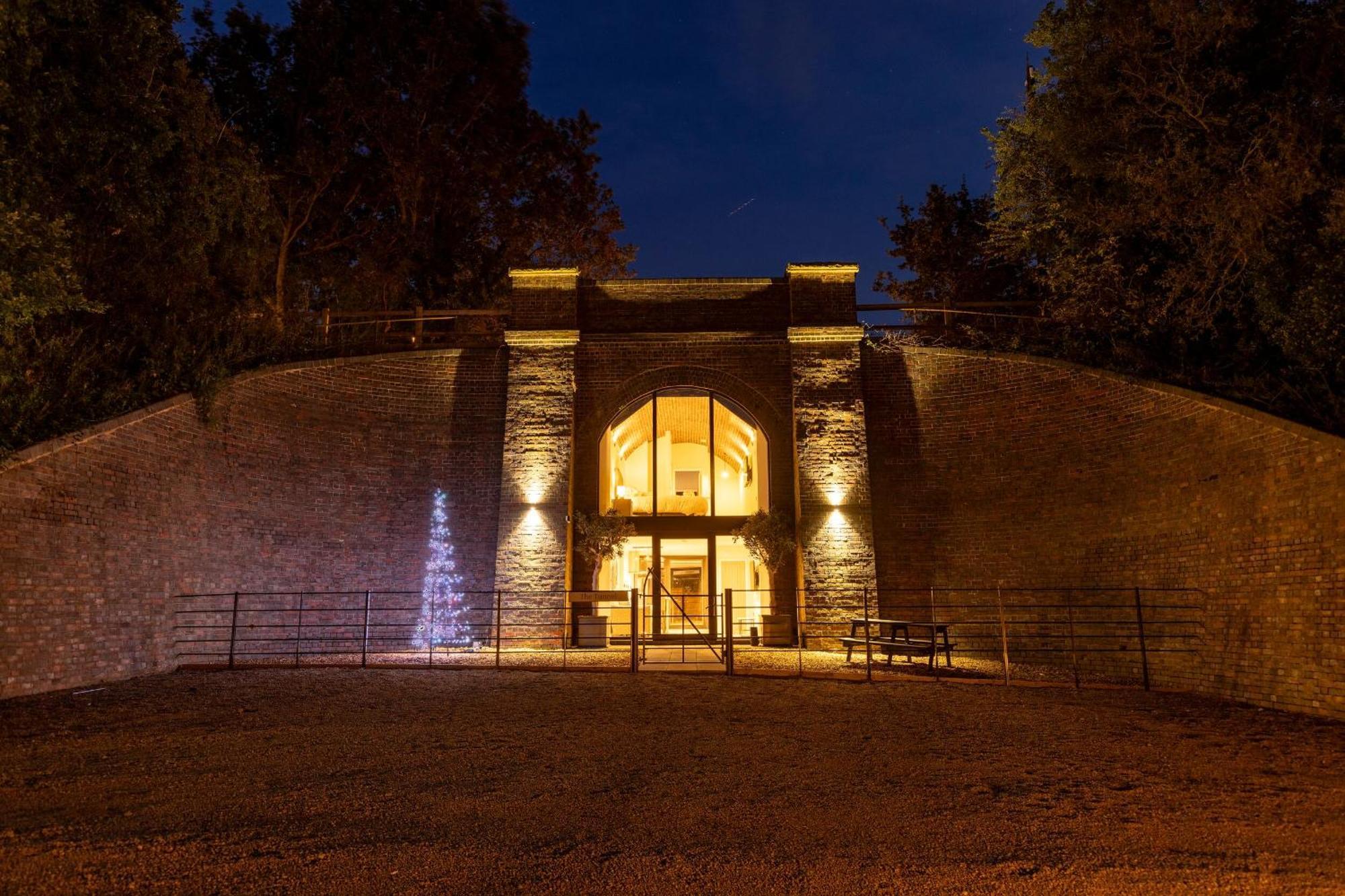 Willow Lodge At Bridge Lake Farm & Fishery Банбери Экстерьер фото